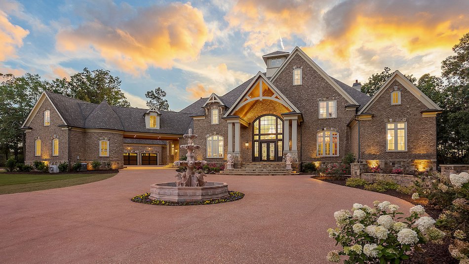 The Residence A Contemporary Haven of Comfort and Style The Residence A Contemporary Haven of Comfort and Style